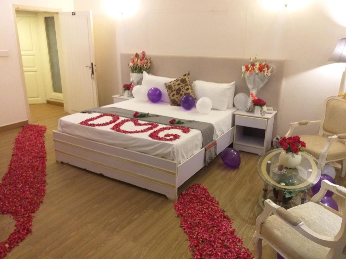Hotel Hilton Bayview Lnn Karaczi Zewnętrze zdjęcie