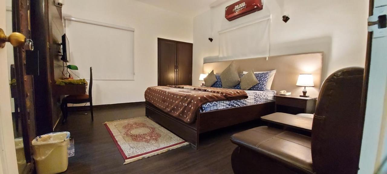Hotel Hilton Bayview Lnn Karaczi Zewnętrze zdjęcie